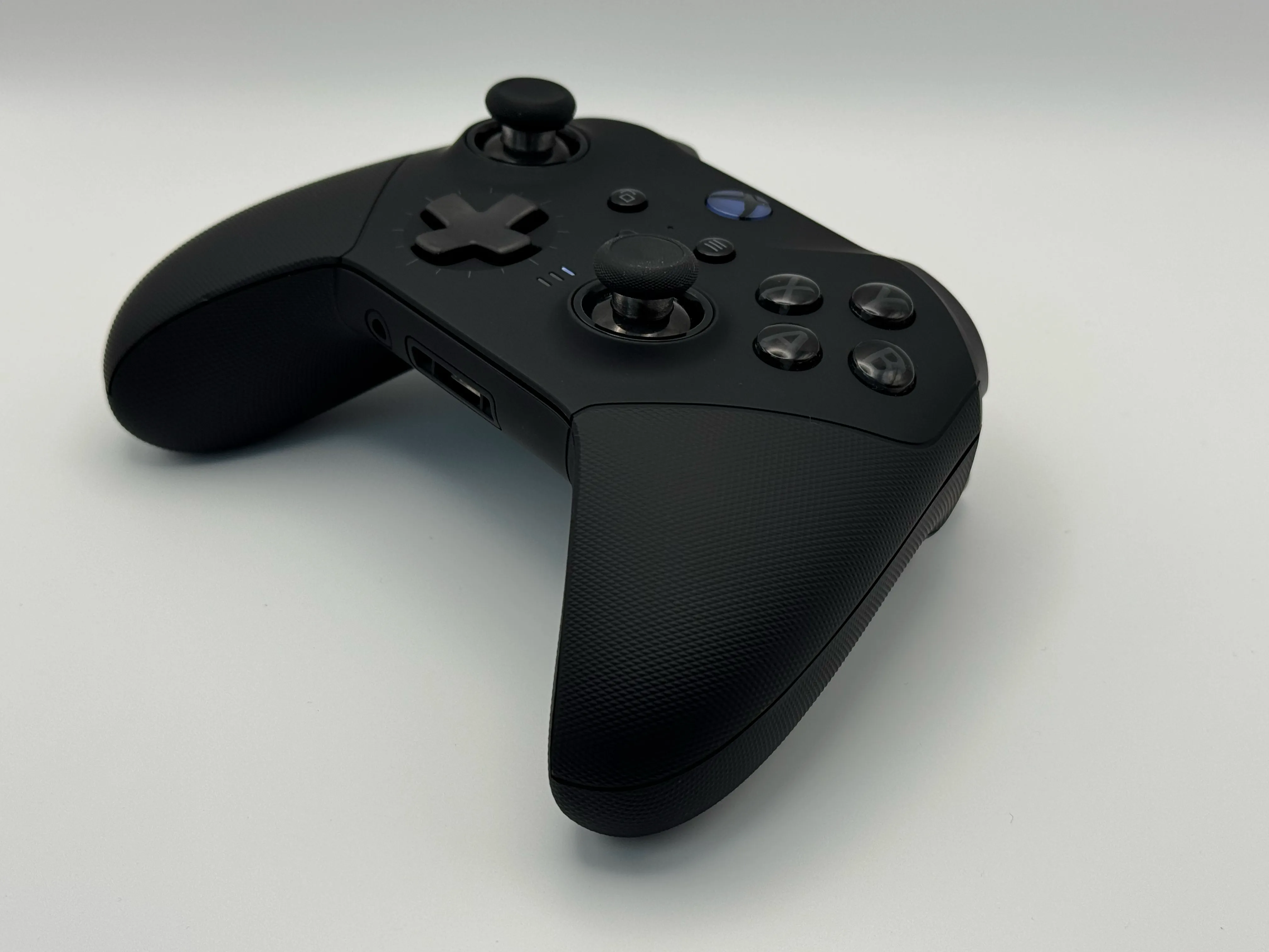 Xbox Elite Wireless Controller Series 2 after reassembly with the replacement shell
